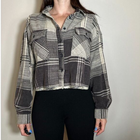 BDG Urban Outfitters Cropped Flannel Size Medium - Picture 1 of 4